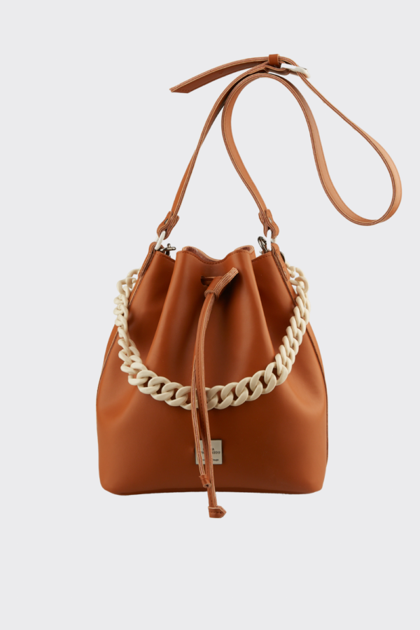 Chain Pouch Bag Cognac