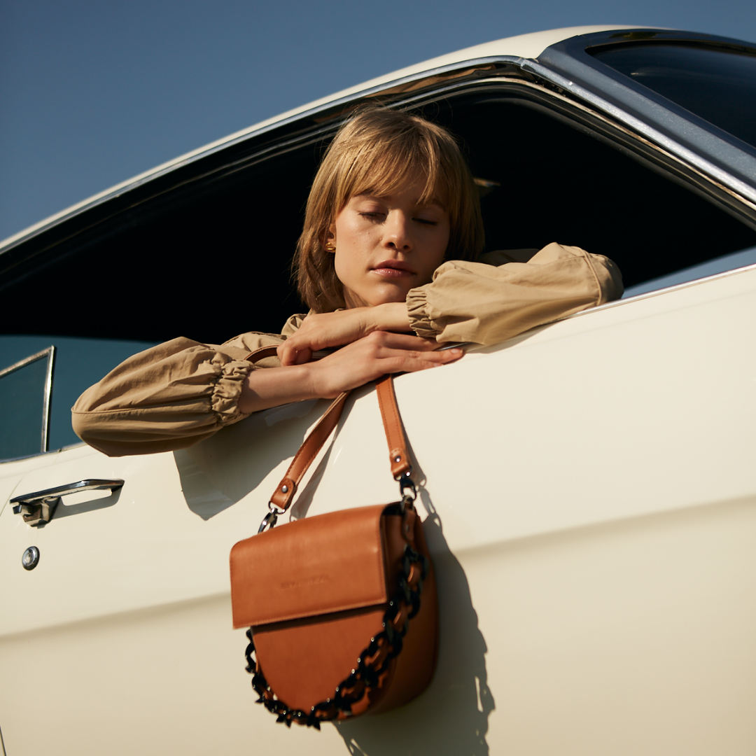9 Moon Handbag Cognac - Image 3