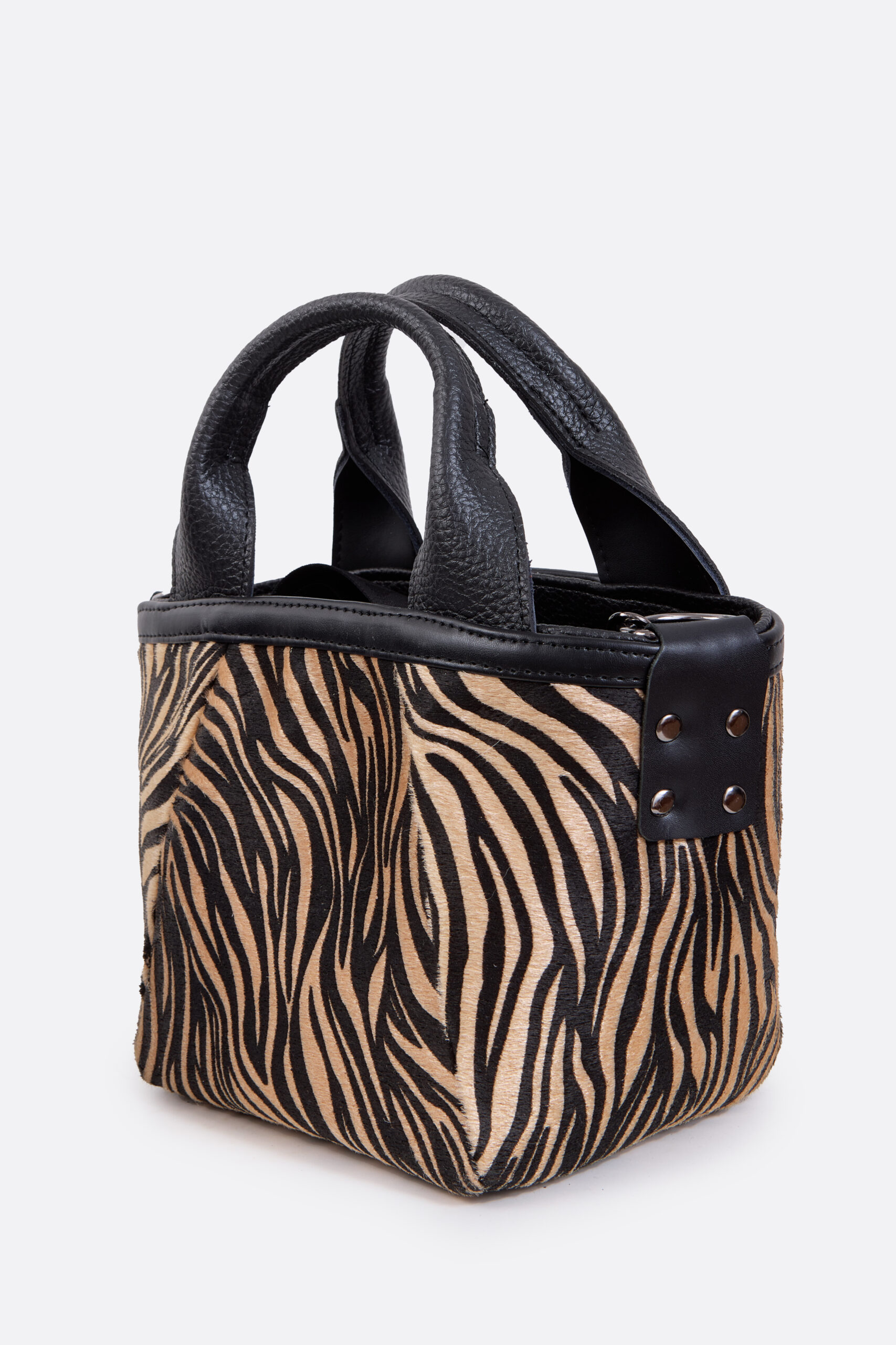 ss25 camp Classy Basket Zebra Brown - Image 3